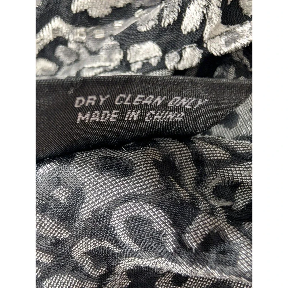 Burnout Velvet Paisley Beaded Kimono Duster - Picture 9 of 10